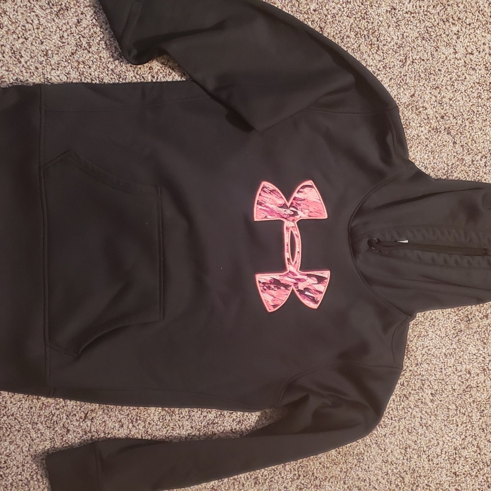 Pink camo- under armour medium womens- dry fit